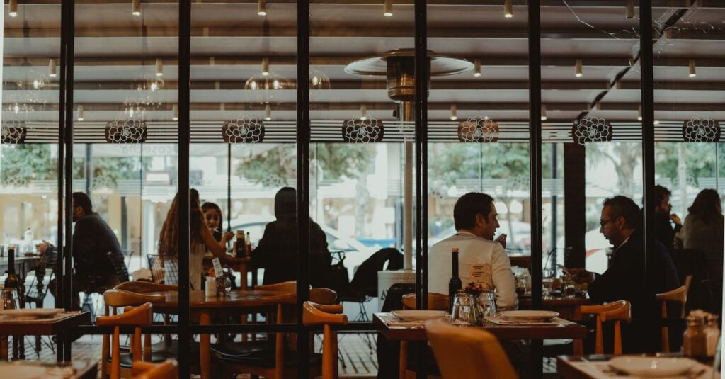 découvrez notre restaurant offrant une cuisine savoureuse, un cadre chaleureux et un service convivial pour une expérience culinaire inoubliable.